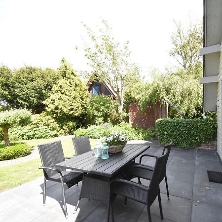 Balmy Holiday Home In Tuitjenhorn With Fenced Garden Esterno foto
